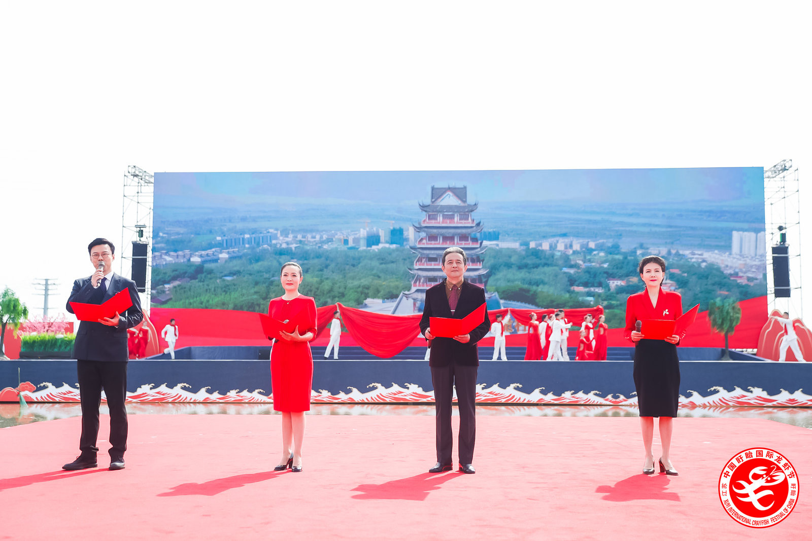 1621582942971646.jpg 揚(yáng)帆再出發(fā)_副本.jpg